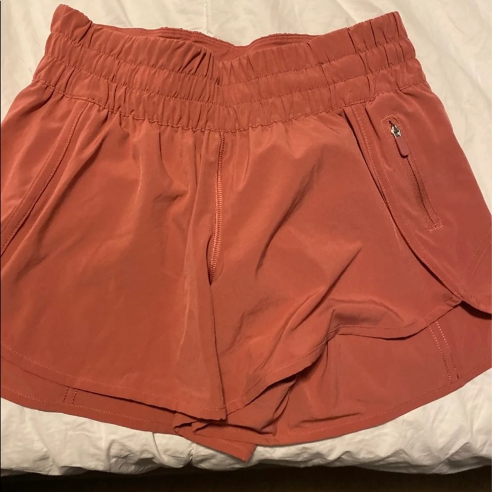 Lululemon Tracker V “4 Shorts